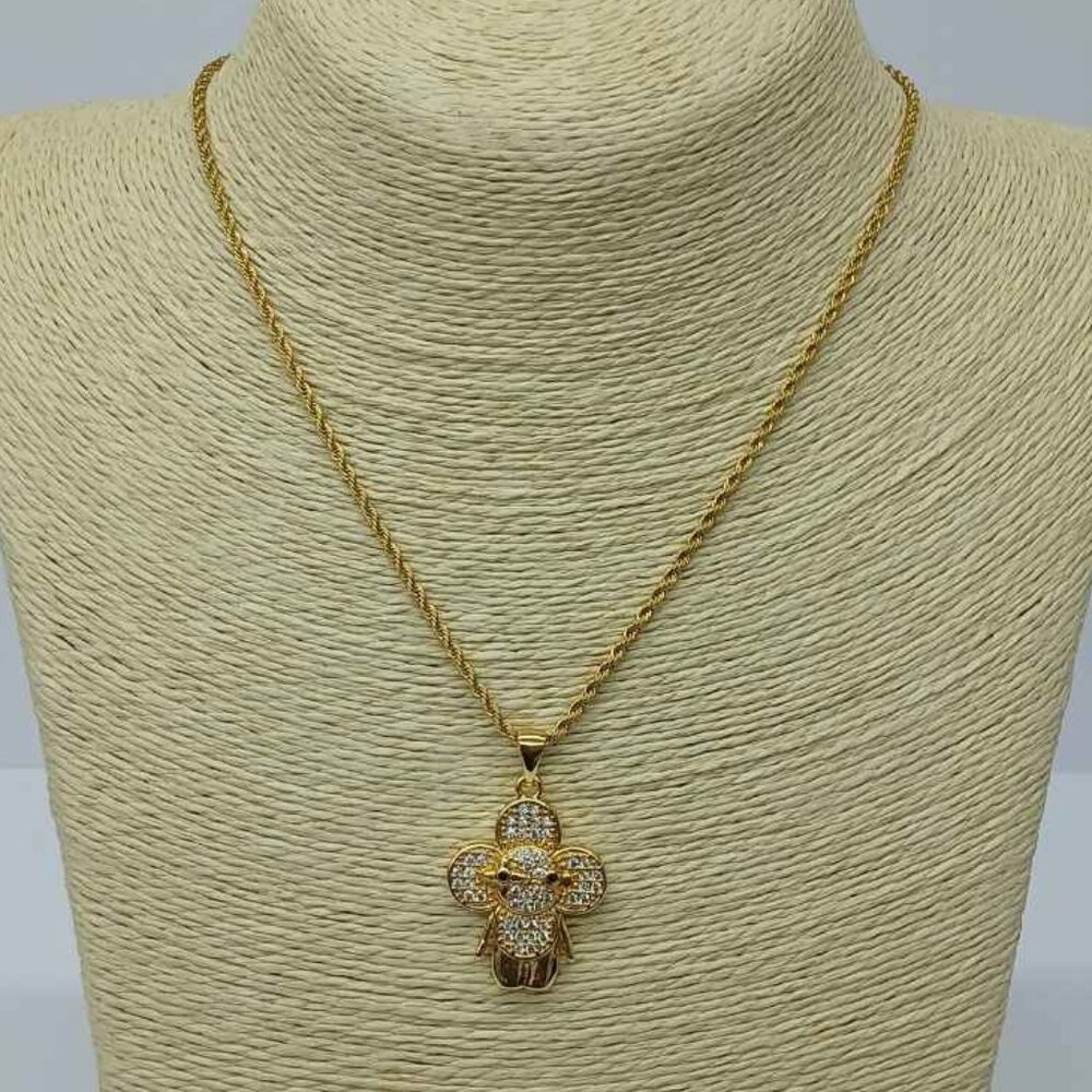 Stainless steel necklaces , New with tags , Color gold